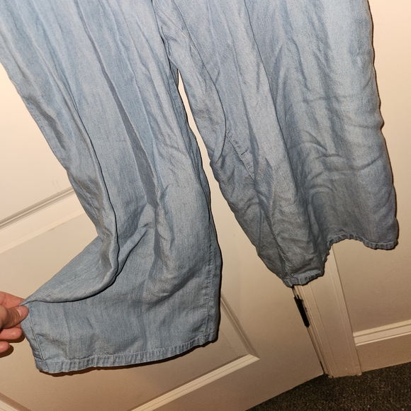 Old Navy Light Blue Smocked Top - Picture 3 of 5